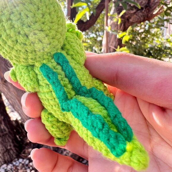Handmade Amigurumi Crochet Green Crocodile Plushie Desktop Tabletop Home Decorat - Picture 2 of 8
